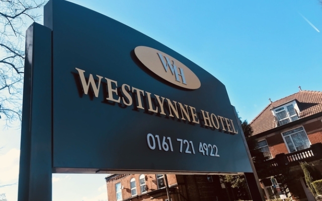 Westlynne Hotel & Apartments