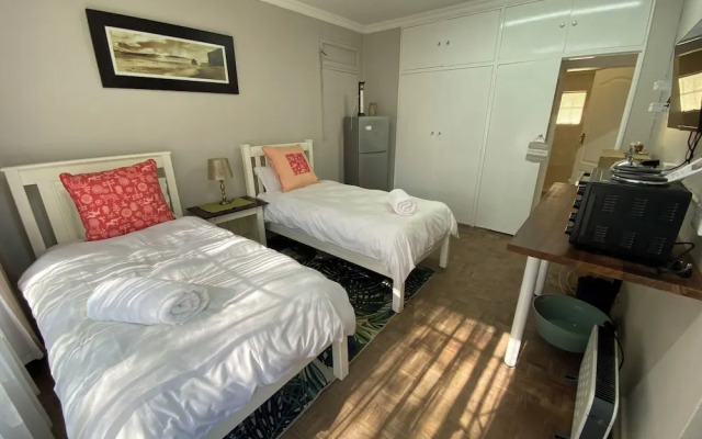 Madison House & Cottages