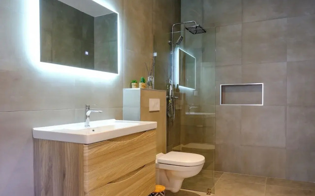 Great Location - Newly Built and Beautiful Home