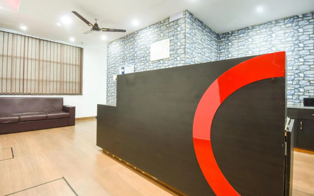 Red Velvet Premium by OYO Rooms