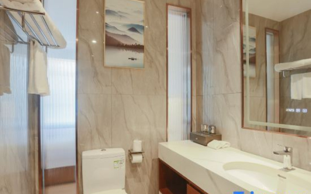 Xinyi Hotel (Neijiang High-Speed Railway North Station Normal College) – Bathroom – Neijiang