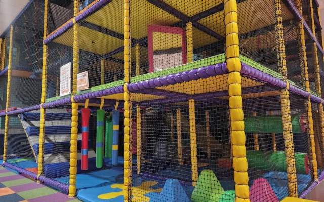 Apartment With Access to Pool, Spa & Soft Play