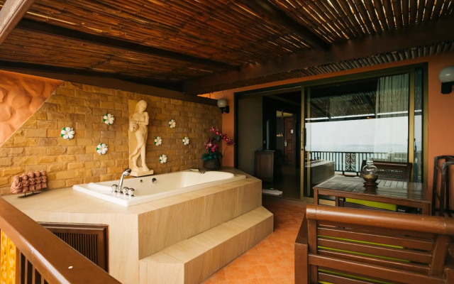 Samui Bayview Resort & Spa