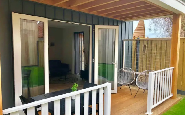 Ground Floor Lodge With Private Veranda