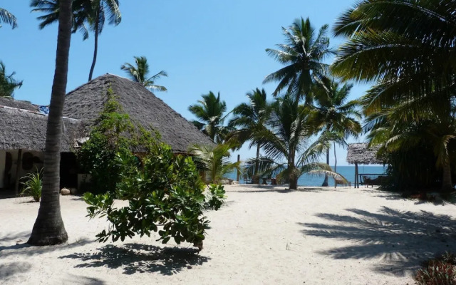 Mike's Beach Cottages