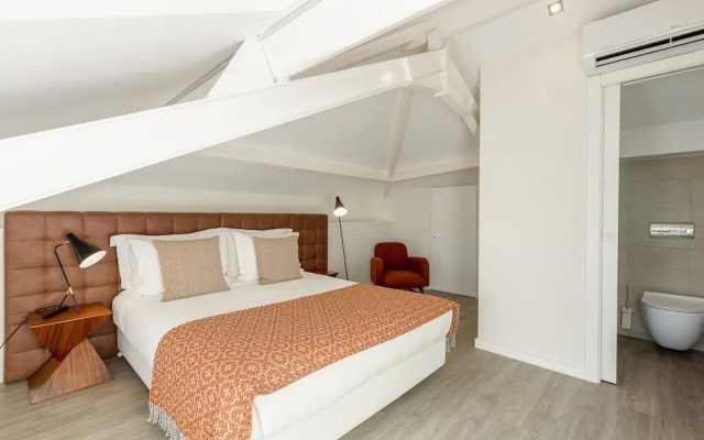 Spacious 4-bedroom Apartment in Porto