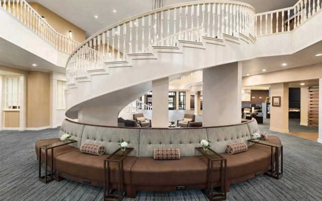 Delta Hotels by Marriott Helena Colonial