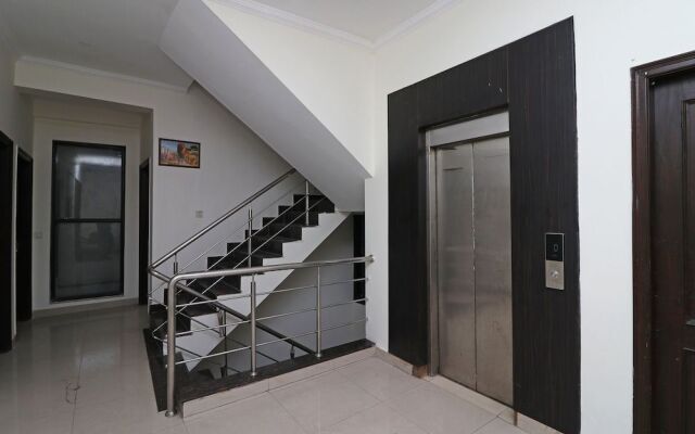 OYO 10878 Unitech Cyber Park
