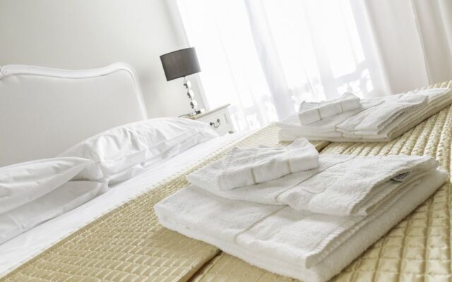 San Marco Luxury Canal View Apartments