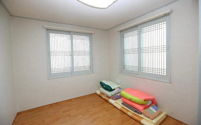 Gujeolcho Guesthouse