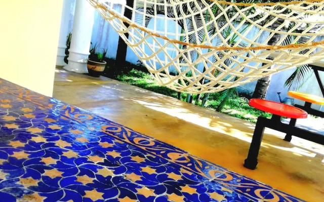 Bahama Breeze Beach Apartment B&B