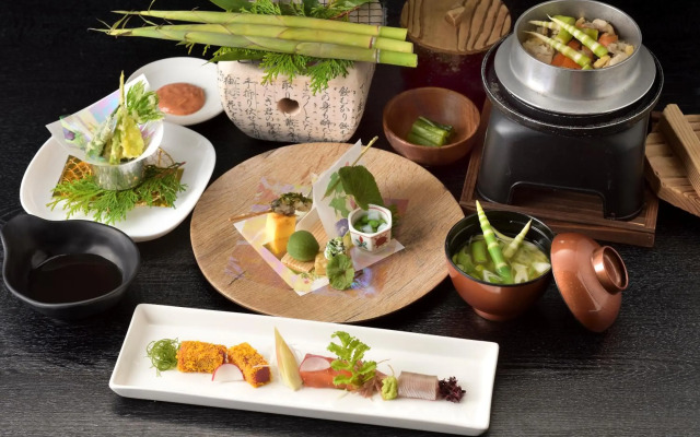 Shiga Park Hotel