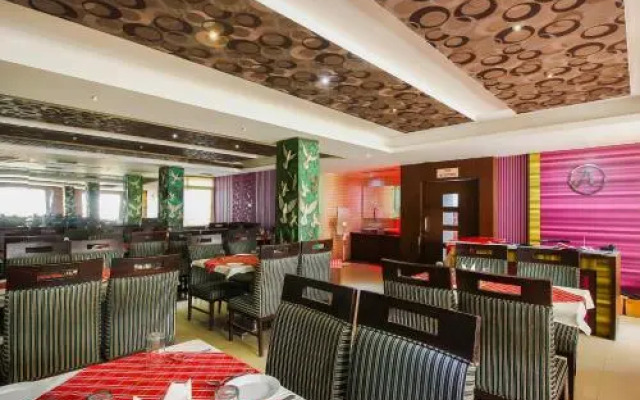 OYO 23237 Aishwarya Grand