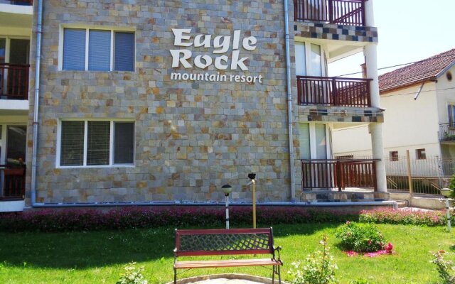 Luxury Studio, Eagle Rock Apartments