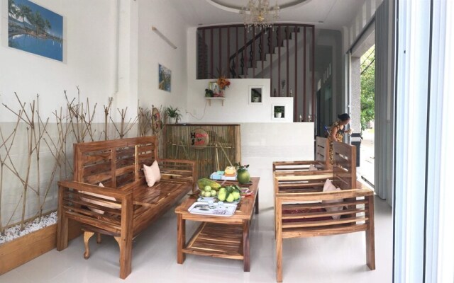 D Homestay