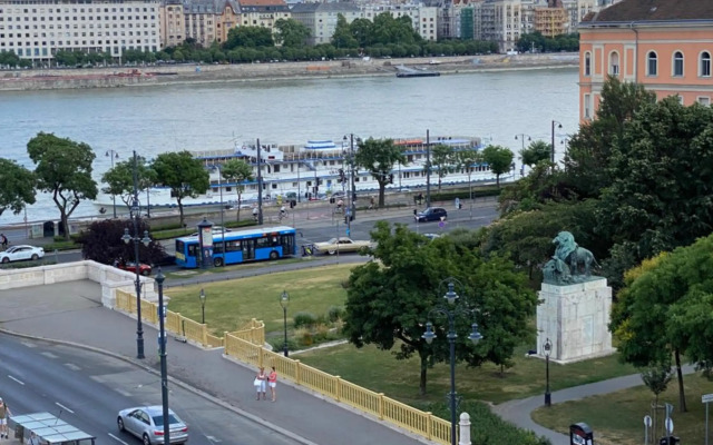 Frank & Fang Apartments MK1