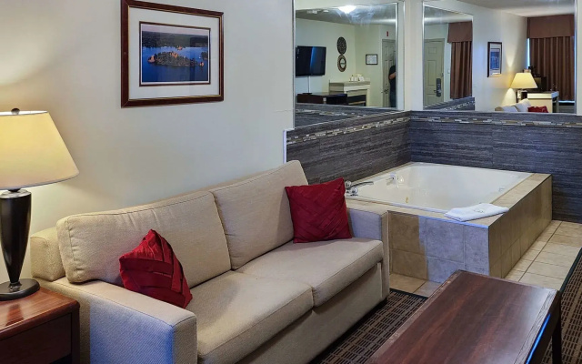 Quality Inn & Suites 1000 Islands