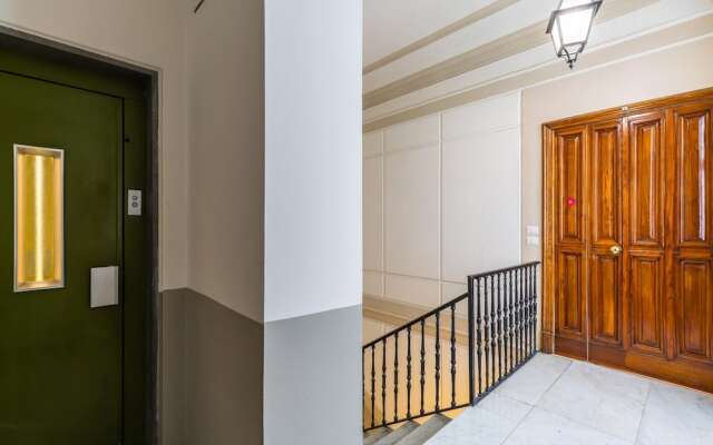 Colonna Apartment 1 by Wonderful Italy