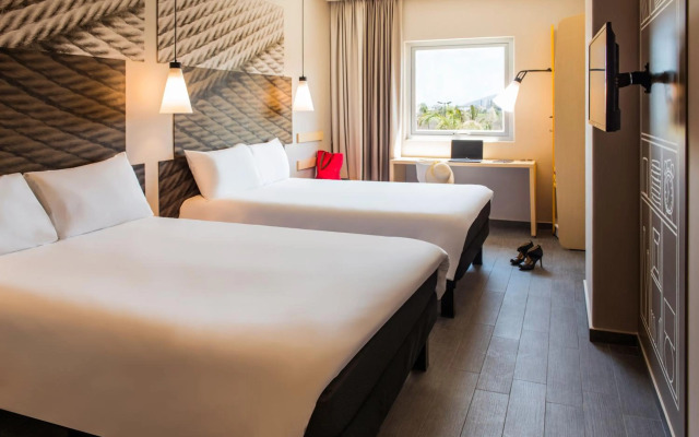 ibis Mazatlán Marina