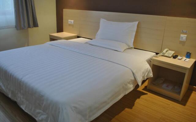 Super 8 Jinan Daminghu East Gate