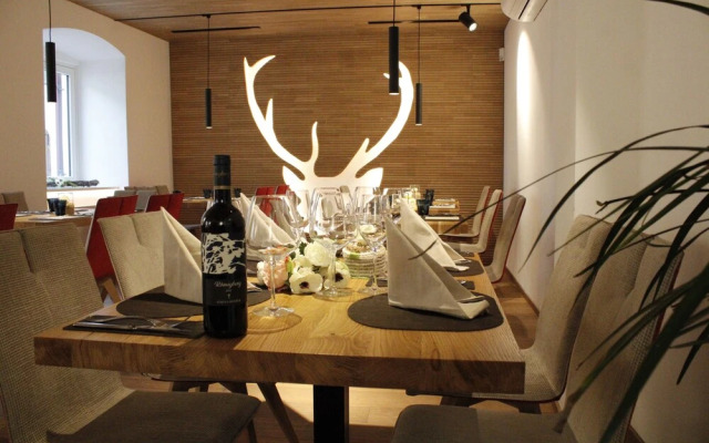 Hotel Ristorante-Pizzeria Al Cervo