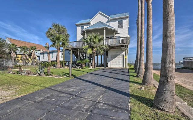 Bayfront Fishing Pier: Galveston Island Home!