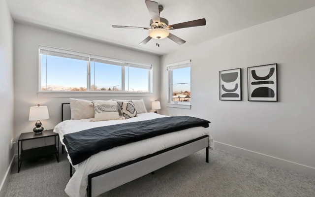 938 Jerome St Unit 3