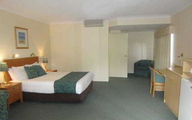 BEST WESTERN The Lakesway Motor Inn