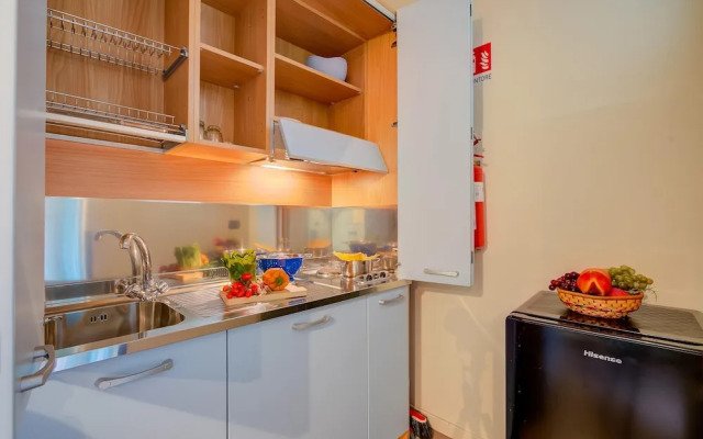 Blue Apartment Desenzano With Wifi