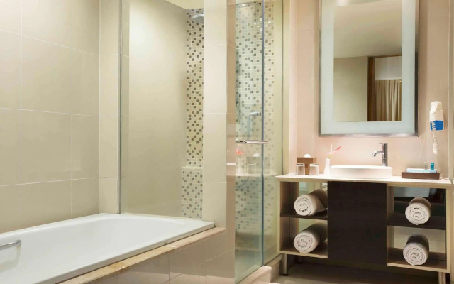 Отель Courtyard by Marriott Manado