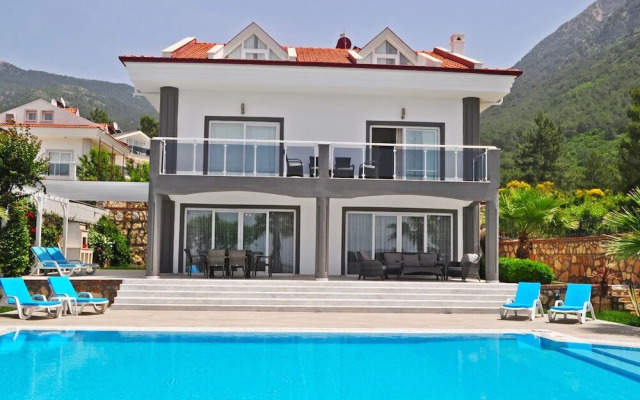 Heights Villa 3B