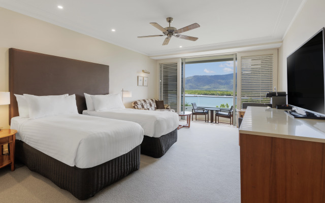 Pullman Reef Hotel Casino