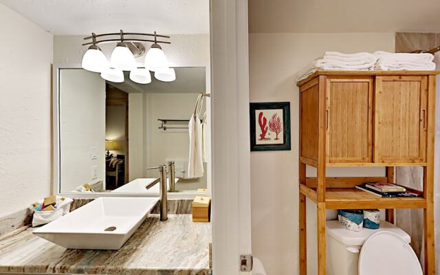 135 Sea Breeze - Coastal Chic Cutie 1 Bedroom 1 Bathroom Condo