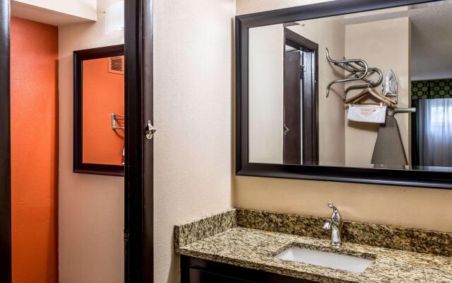 Comfort Inn & Suites Nashville Downtown – Stadium