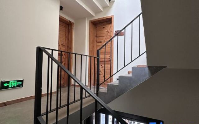 Yi Cha Yi Shu Hostel