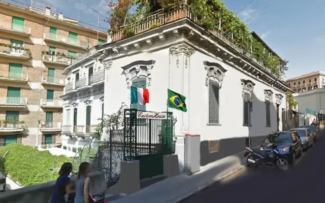 CASTOMHOUSE
