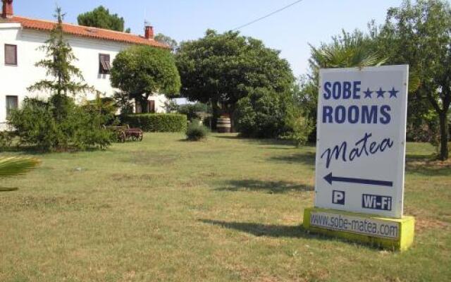 Rooms Matea Pula