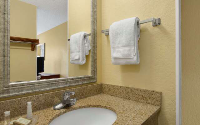 Baymont By Wyndham Gainesville I-75