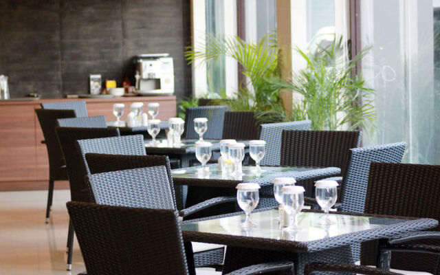 Paragonbiz Hotel