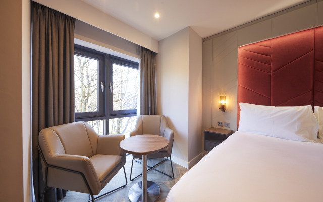 Roomzzz York City
