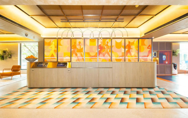 Orange Hotel Select Shanghai Xizang North Road Metro Station