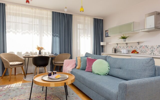 Apartment for 3 Guests Warsaw by Renters