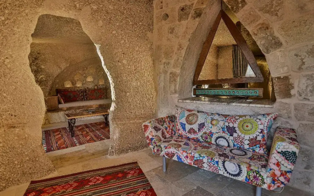 Sah Saray Cave Suites Halal Hotel
