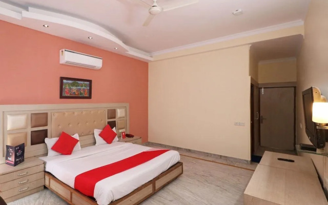 Birdhouse Residency By OYO Rooms