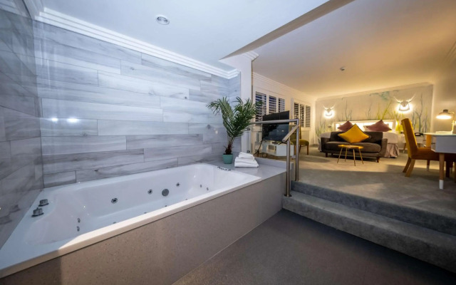 Best Western Plus White Horse Hotel