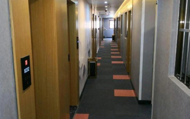 Junyi Hotel(Xi'an Dayanta North Square Branch)