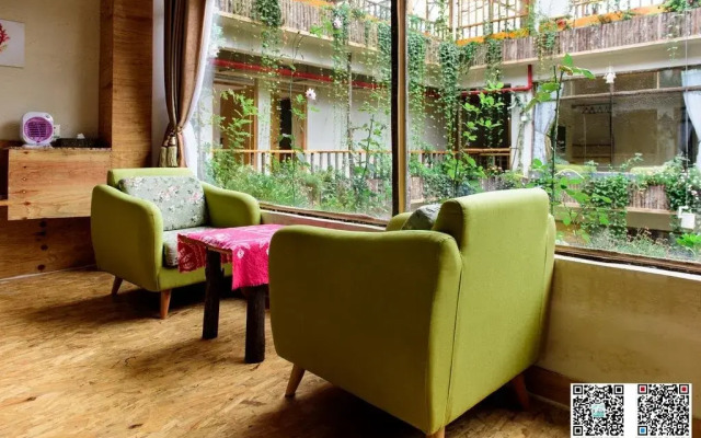 Xisha Cloud Mountain Holiday Hotel
