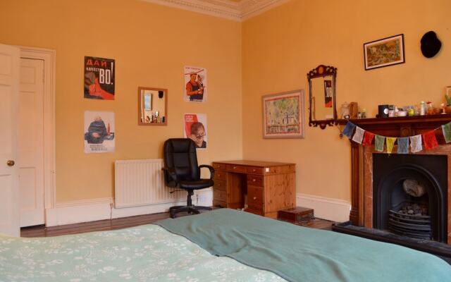 Central Edinburgh New Town Flat
