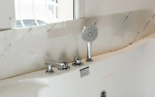 Green Luxe Suite 1 in Shkod r