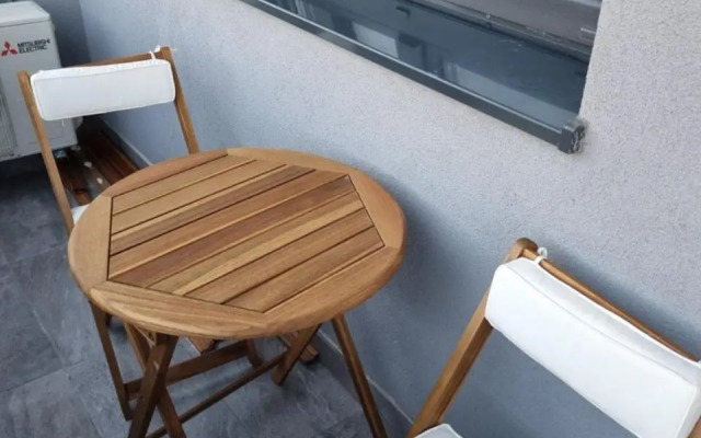 Modern 4-Star luxury apt - WFH Ready, Free Parking